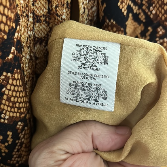 🎈3/$25🎈EUC Joie Bethwyn Snakeskin Wrap Dress - Picture 10 of 10